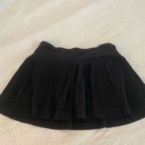 Lululemon Pleat to the Street black tennis skirt